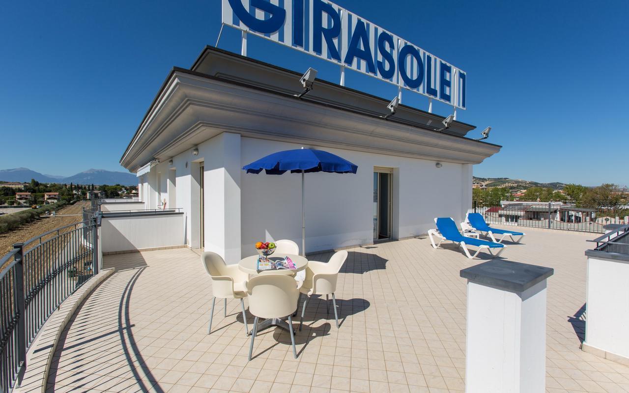 Residence Il Girasole 1 Alba Adriatica Exterior photo